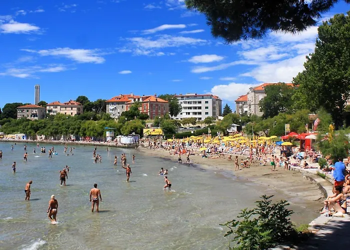 With Wifi - 11816 Apartment Split